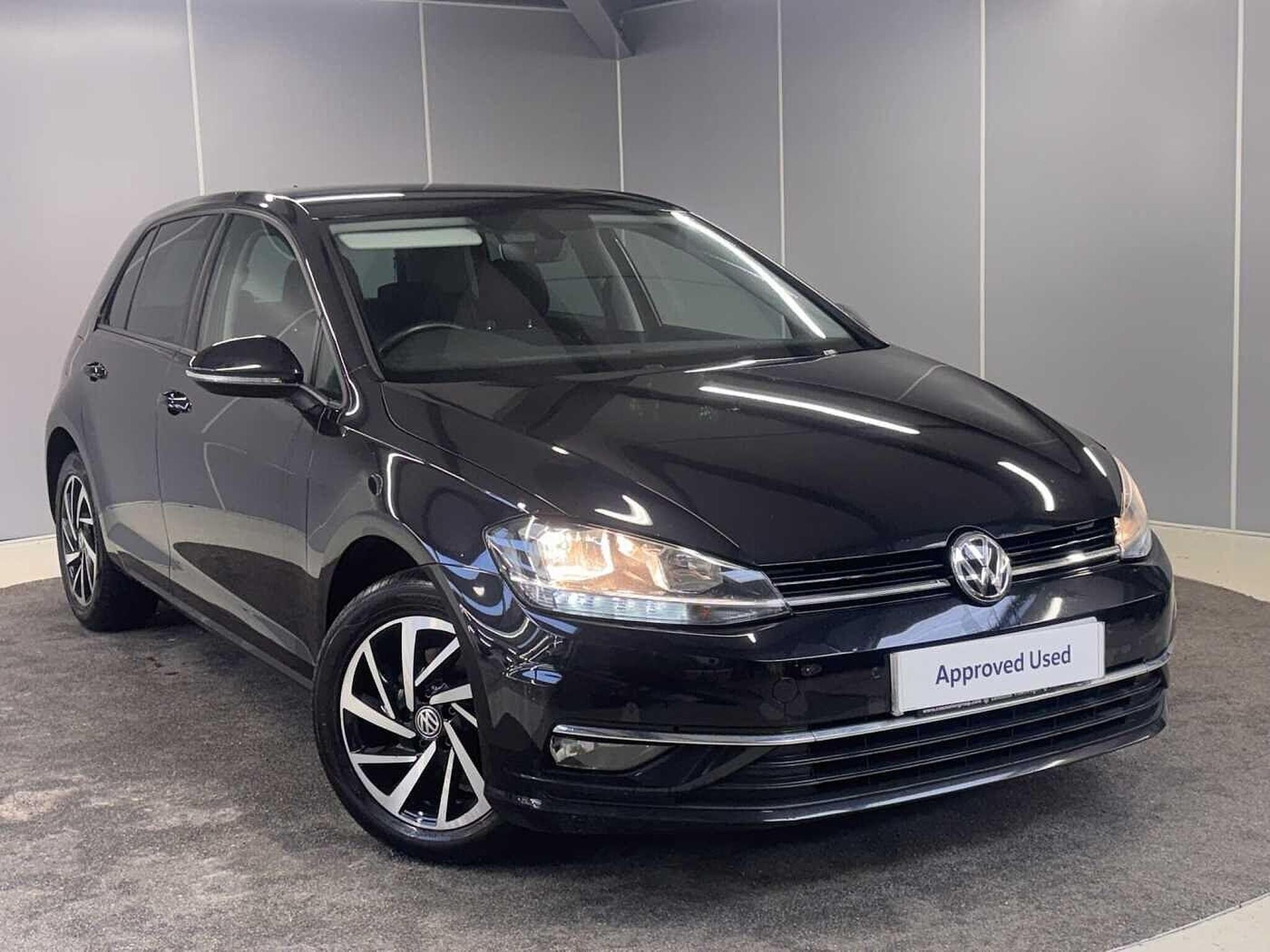 Main listing image - Volkswagen Golf