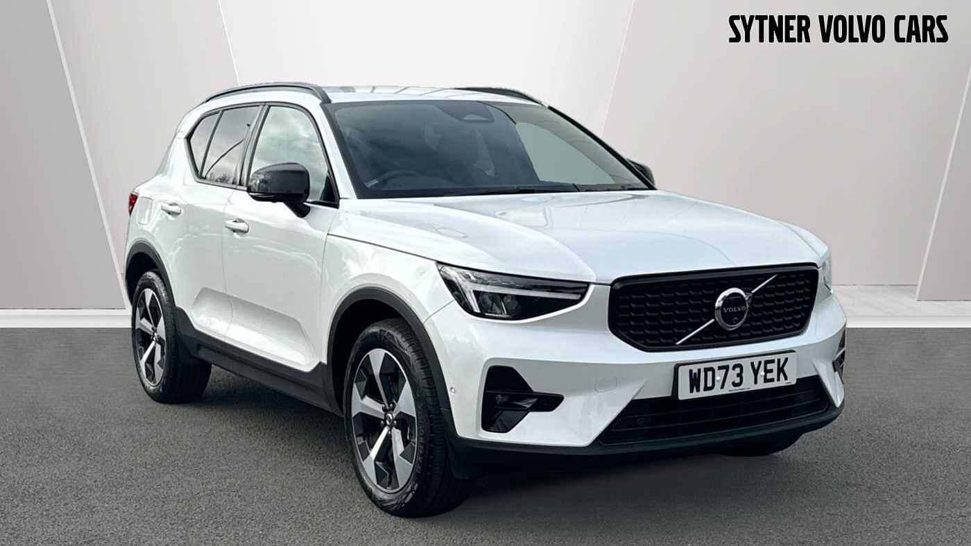 Main listing image - Volvo XC40