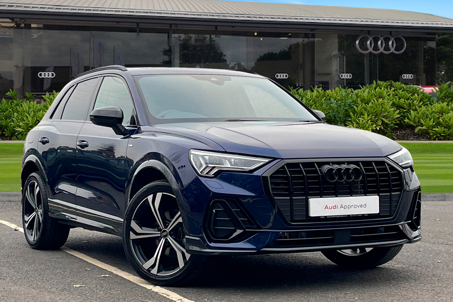 Main listing image - Audi Q3