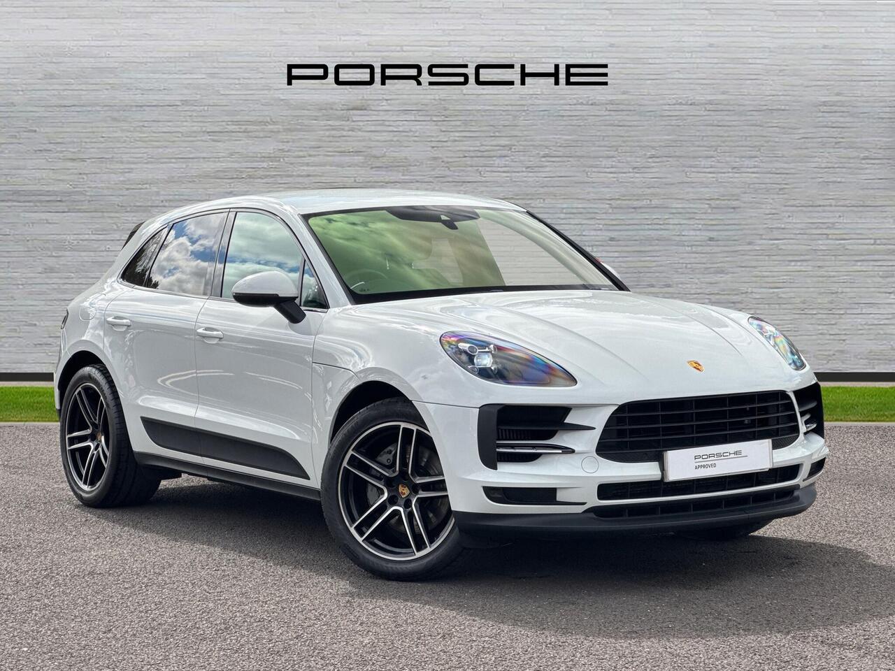 Main listing image - Porsche Macan