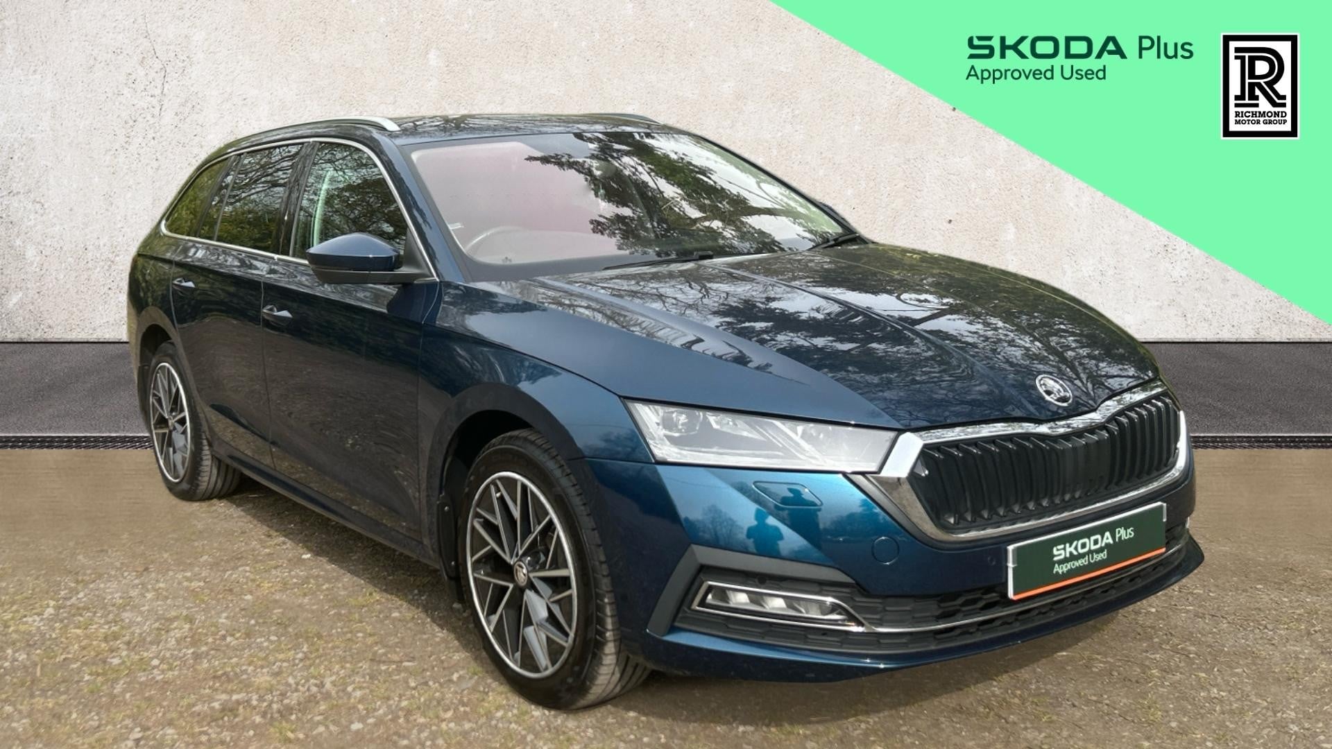 Main listing image - Skoda Octavia Estate
