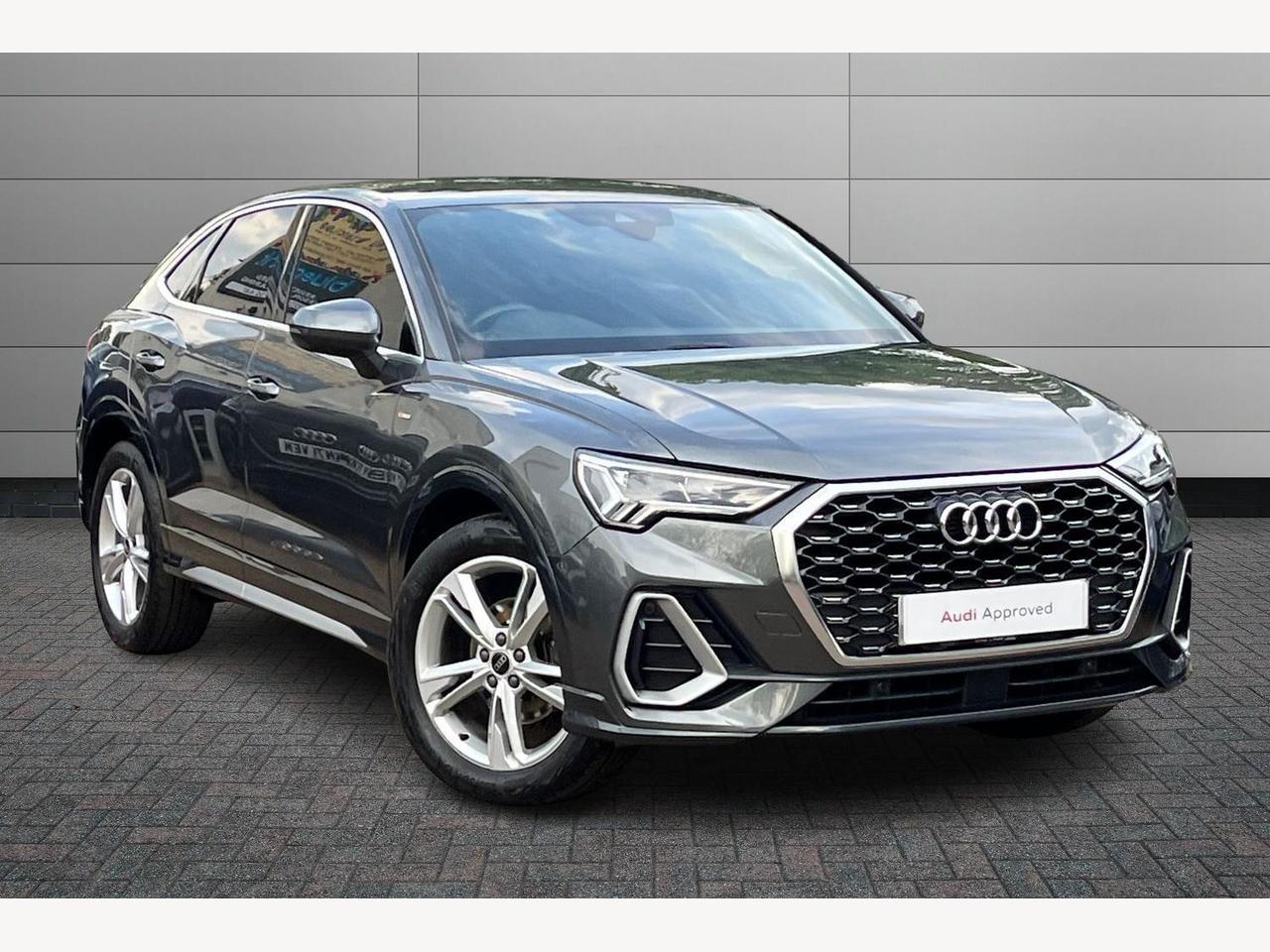 Main listing image - Audi Q3