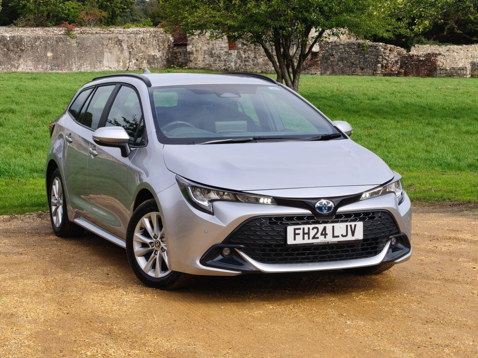 Main listing image - Toyota Corolla Touring Sport