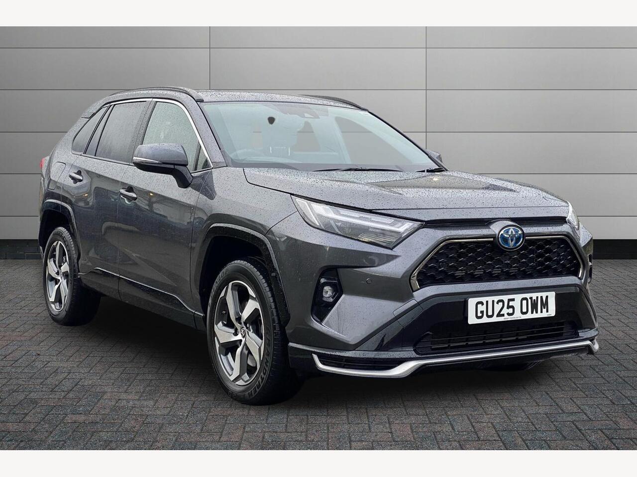 Main listing image - Toyota RAV4