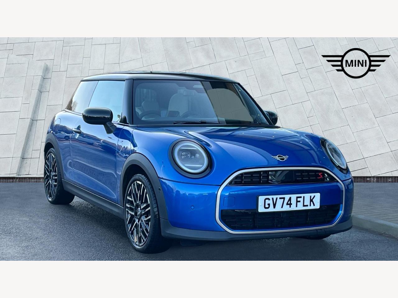 Main listing image - MINI Hatchback