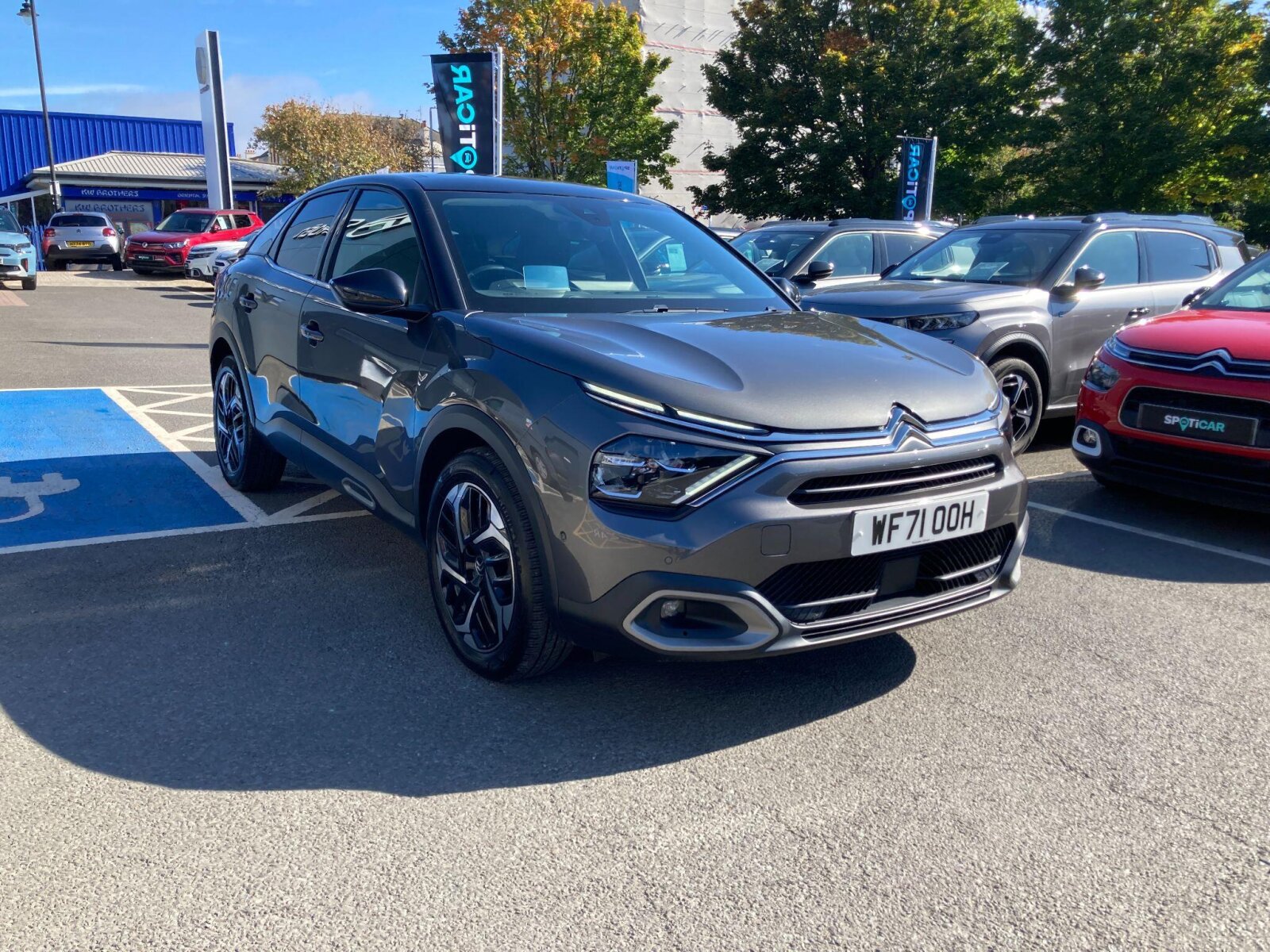 Main listing image - Citroen C4
