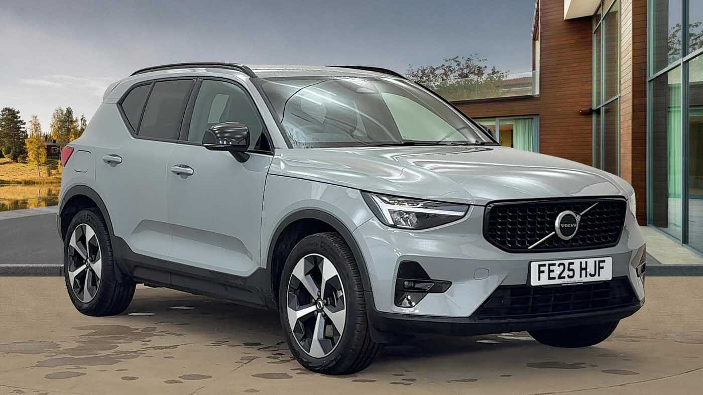 Main listing image - Volvo XC40