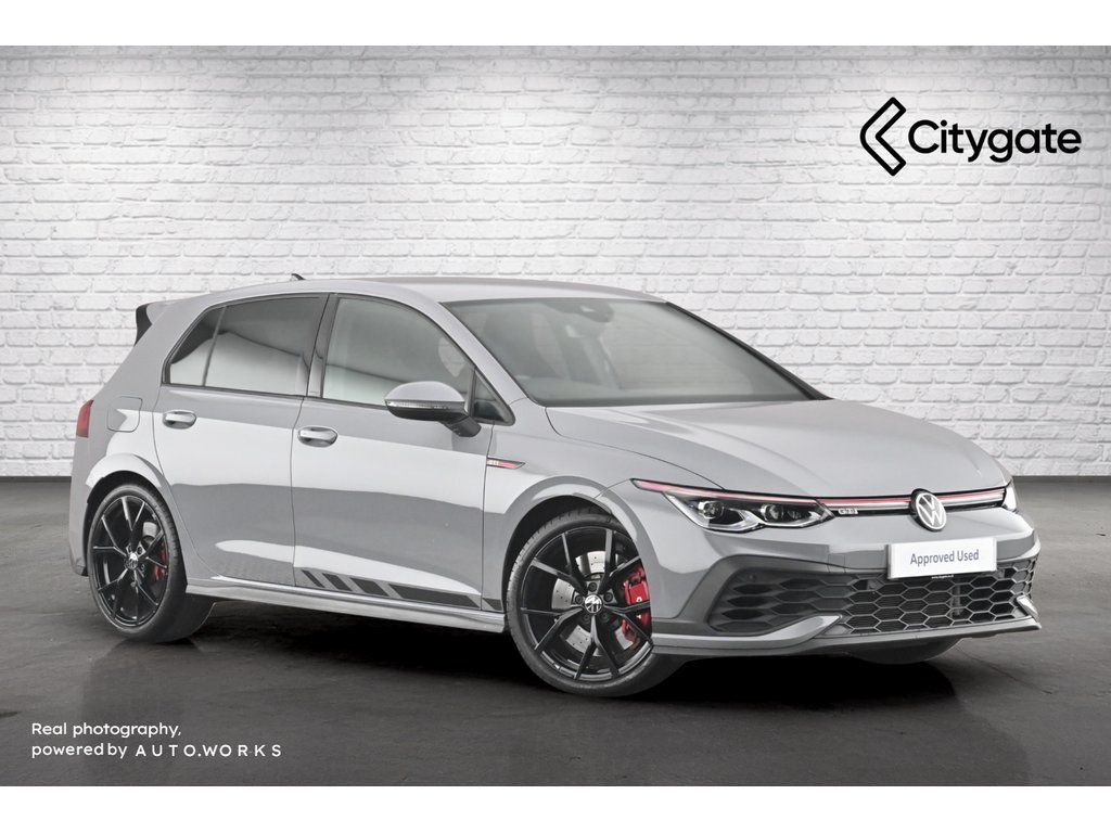 Main listing image - Volkswagen Golf