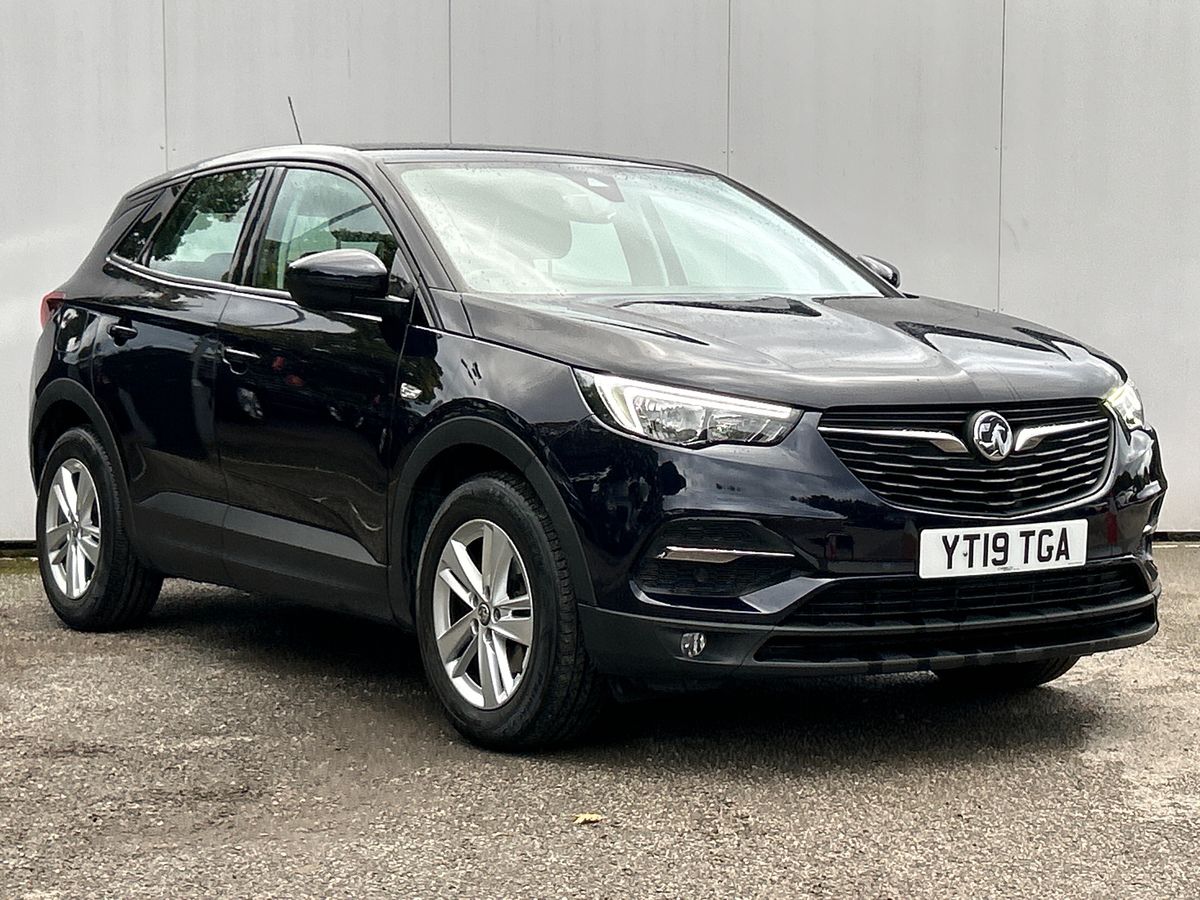 Main listing image - Vauxhall Grandland X