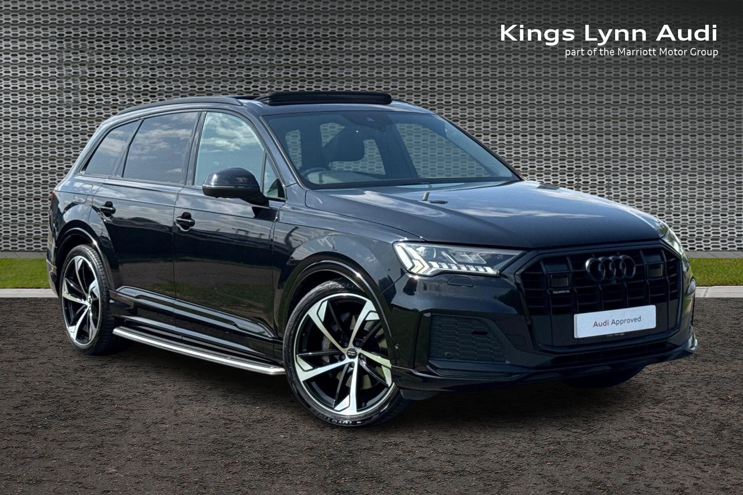 Main listing image - Audi Q7