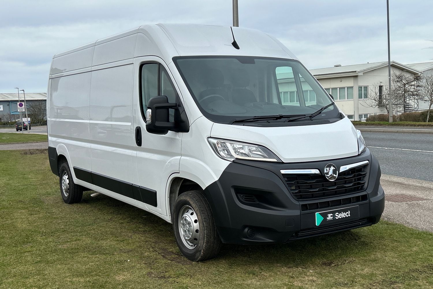 Main listing image - Vauxhall Movano
