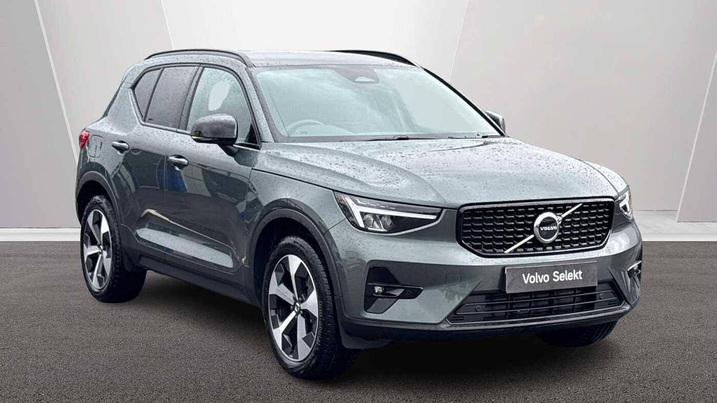 Main listing image - Volvo XC40