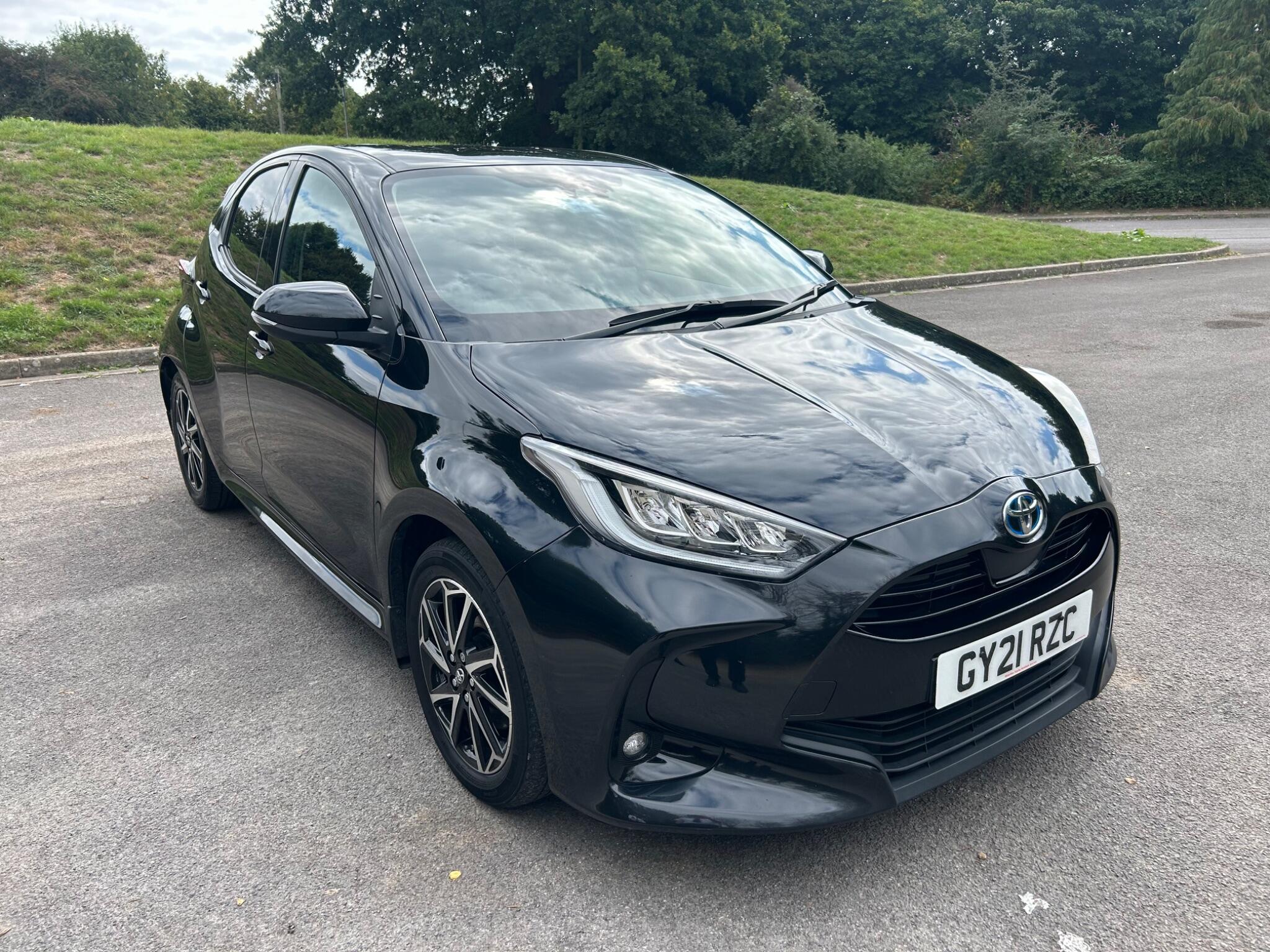 Main listing image - Toyota Yaris