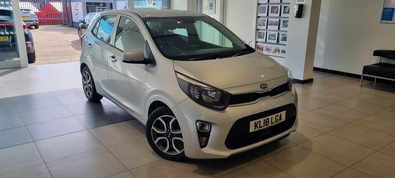 Main listing image - Kia Picanto