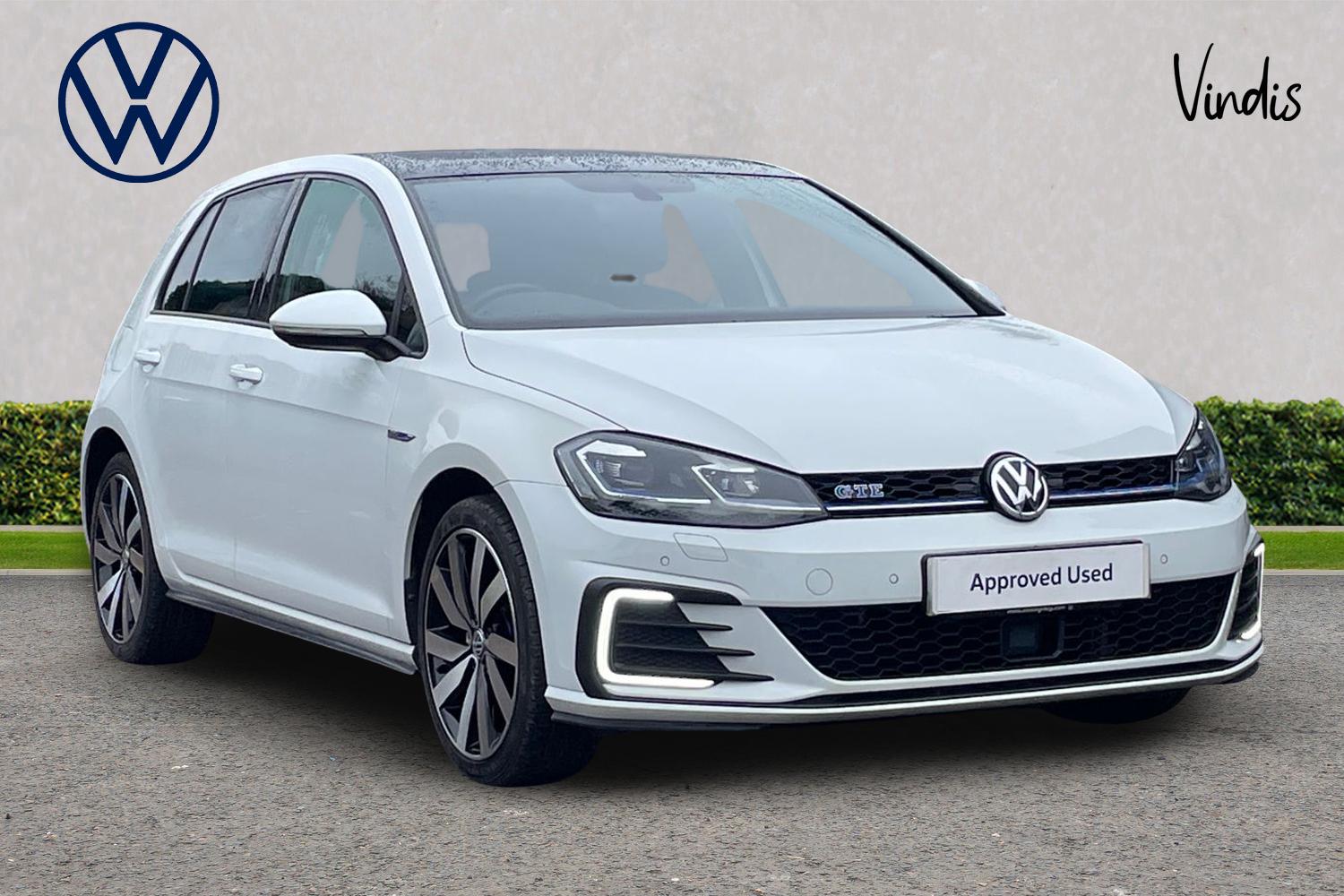 Main listing image - Volkswagen Golf GTE