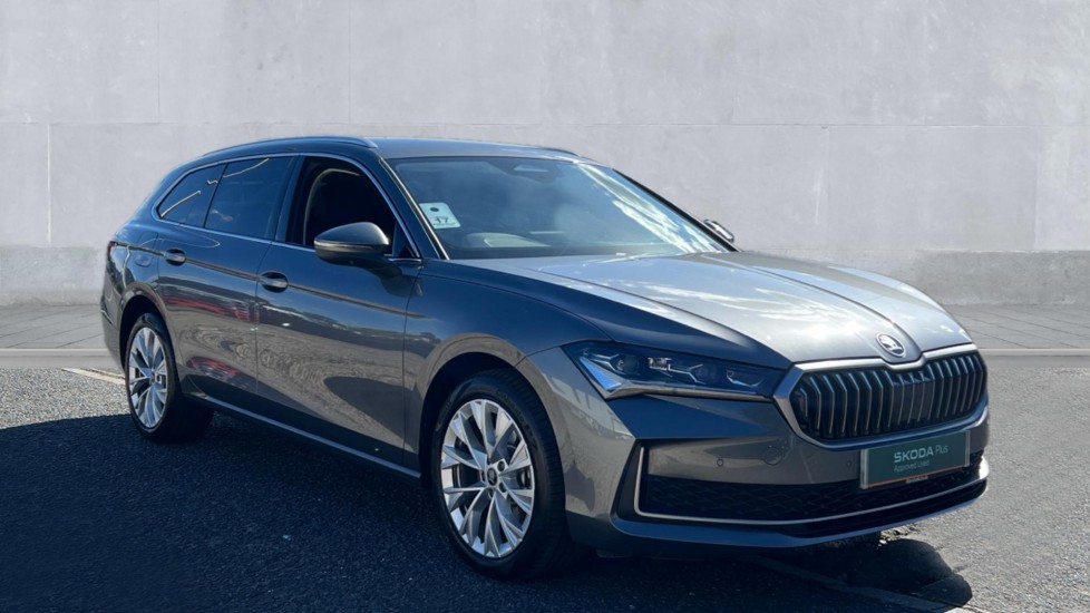 Main listing image - Skoda Superb Estate