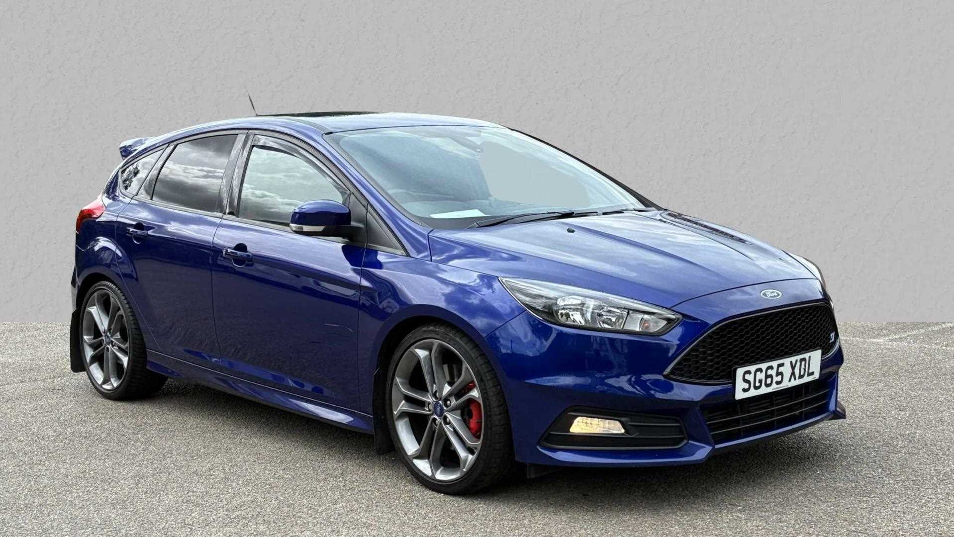 Main listing image - Ford Focus ST