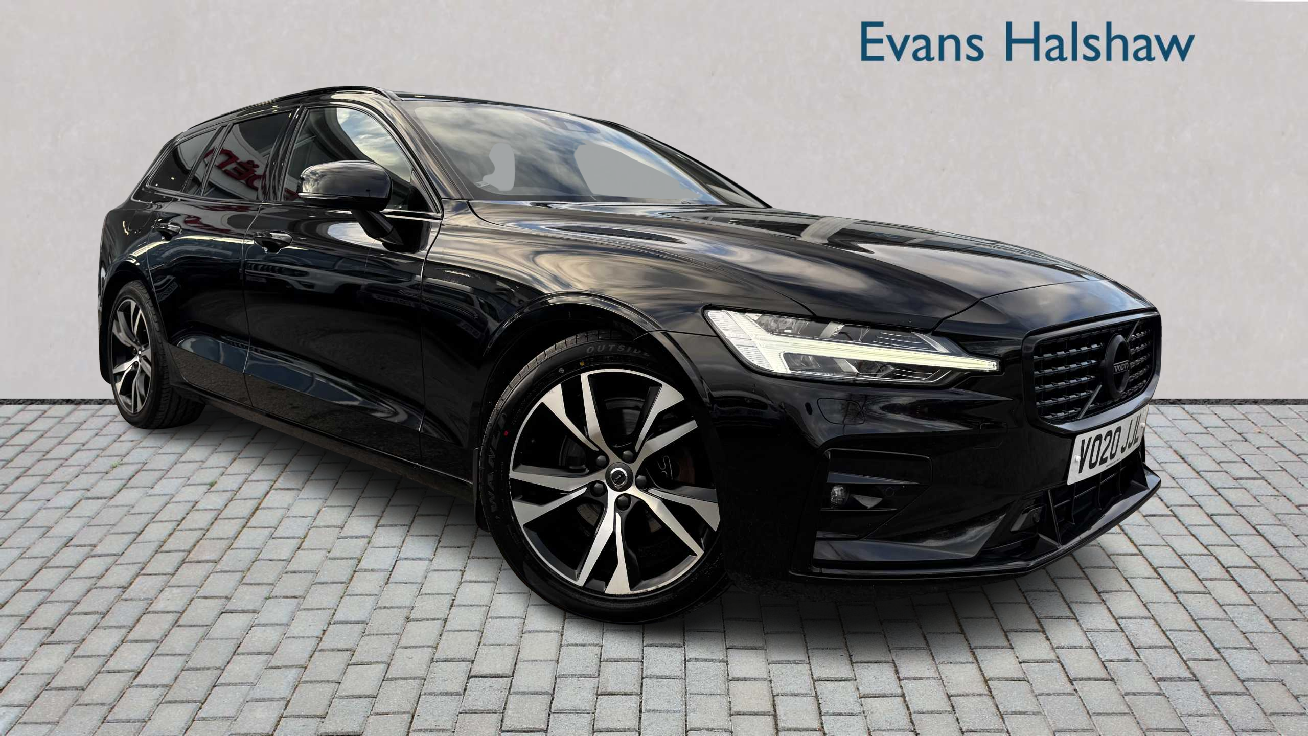 Main listing image - Volvo V60