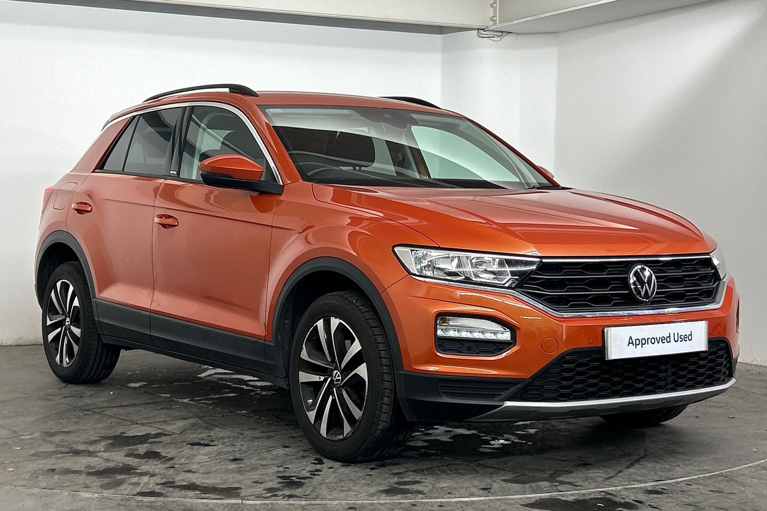 Main listing image - Volkswagen T-Roc