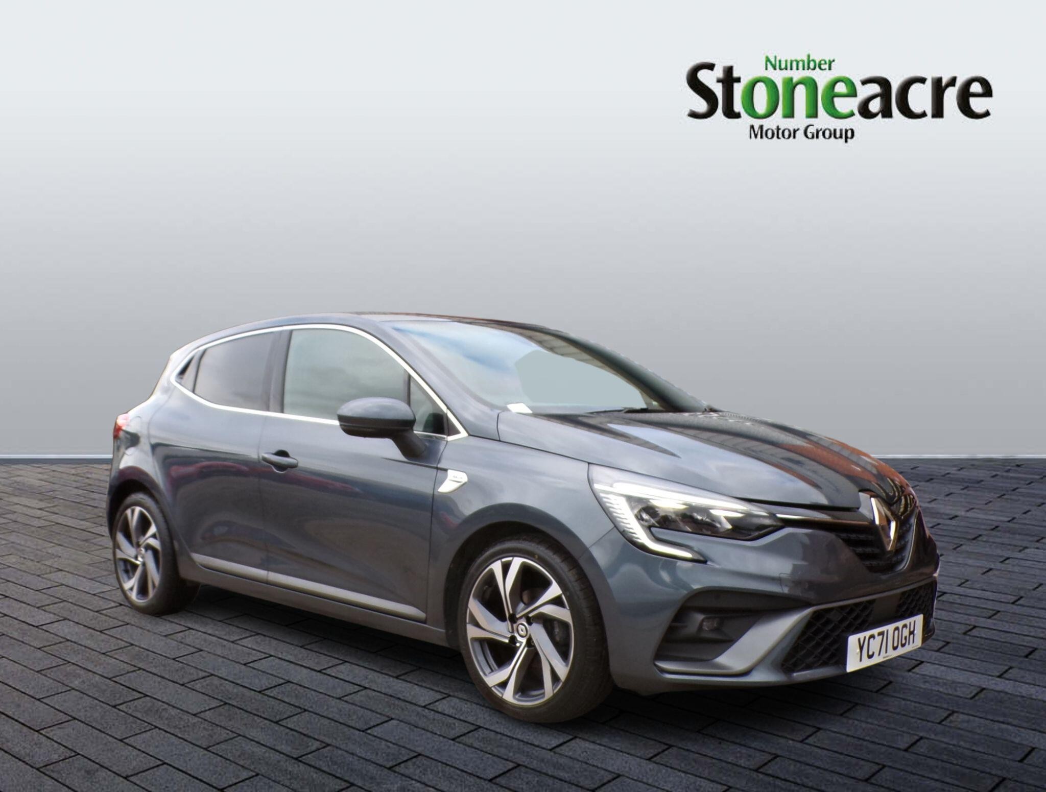Main listing image - Renault Clio