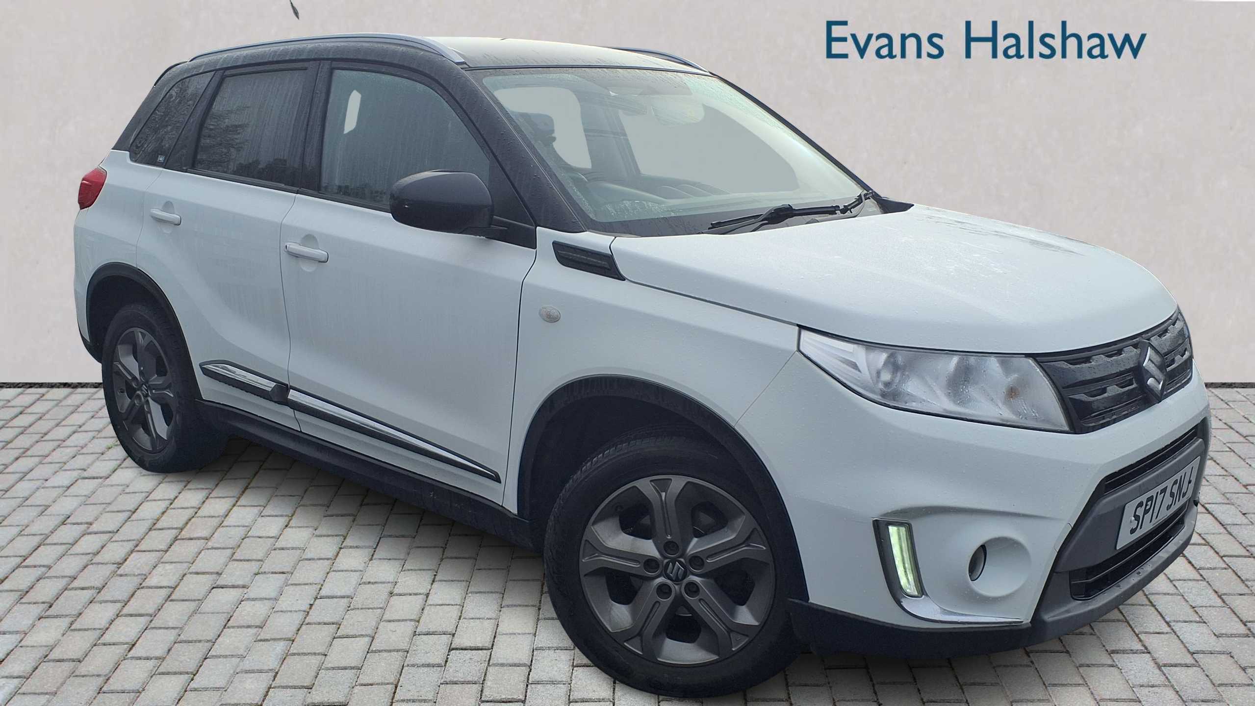 Main listing image - Suzuki Vitara