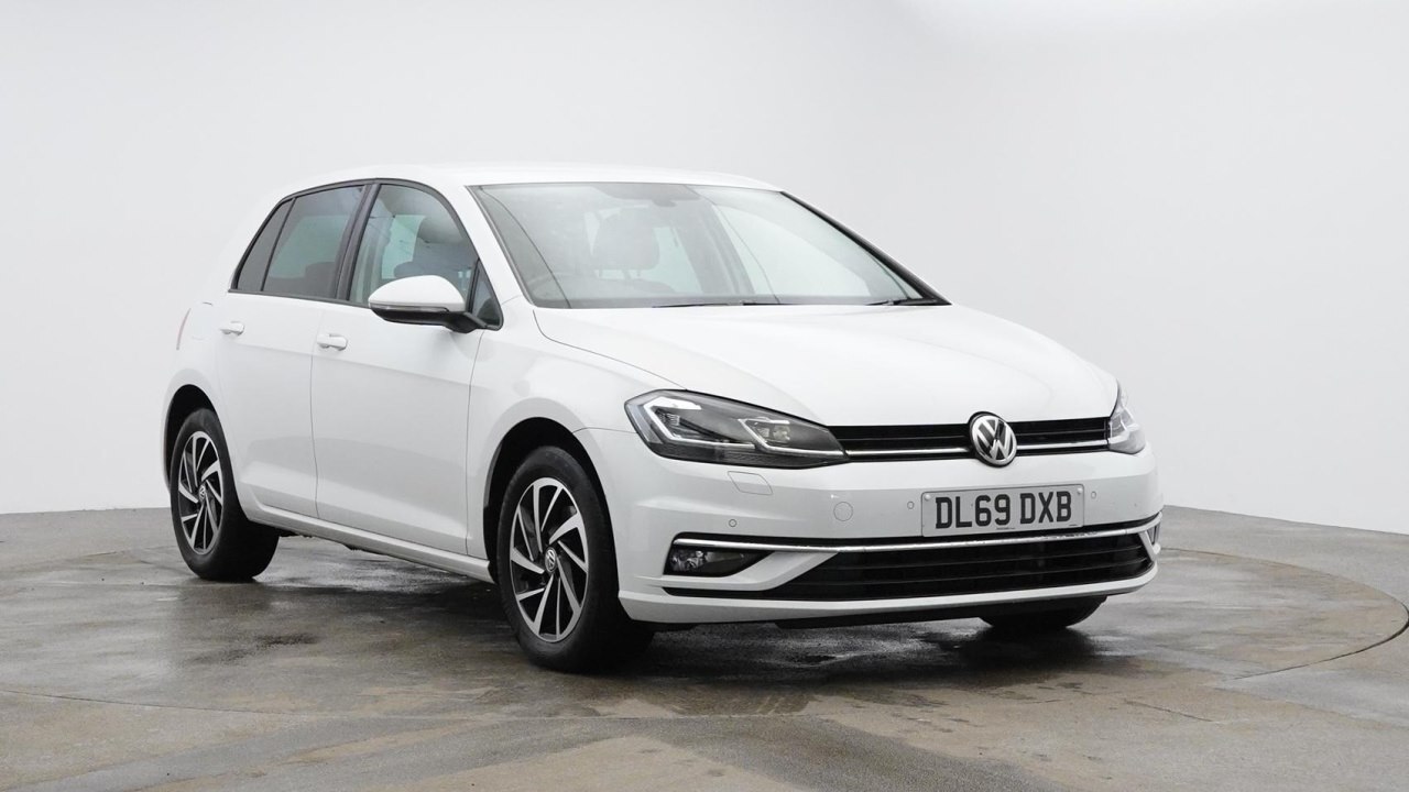 Main listing image - Volkswagen Golf