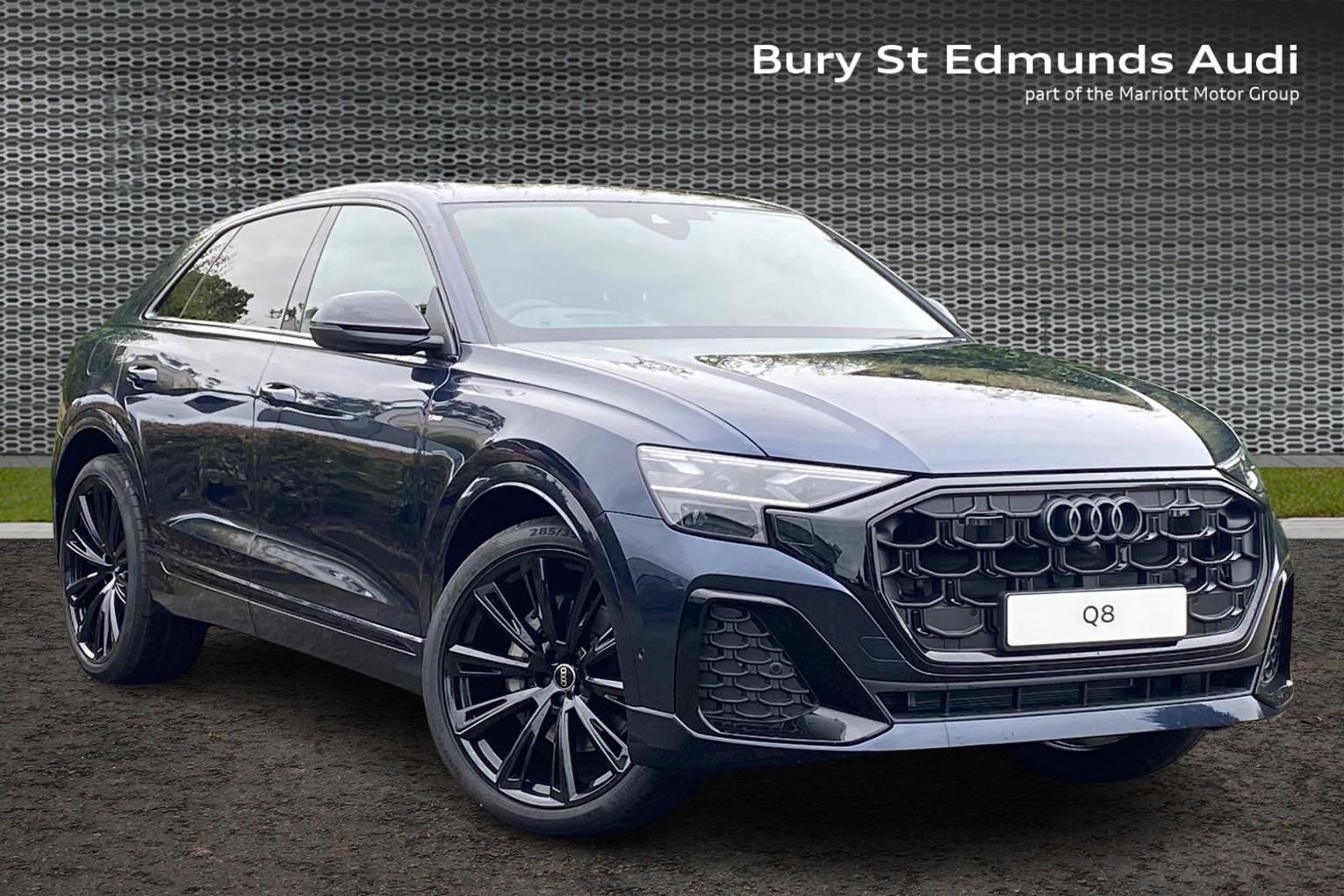 Main listing image - Audi Q8