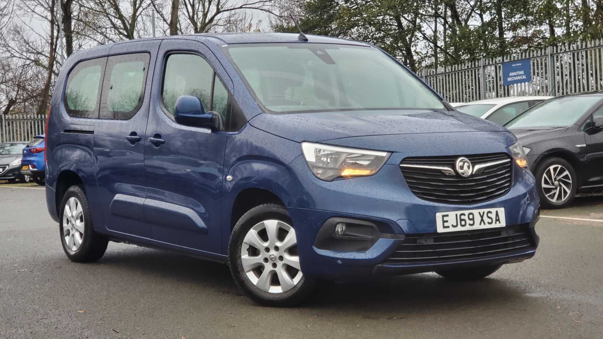 Main listing image - Vauxhall Combo Life