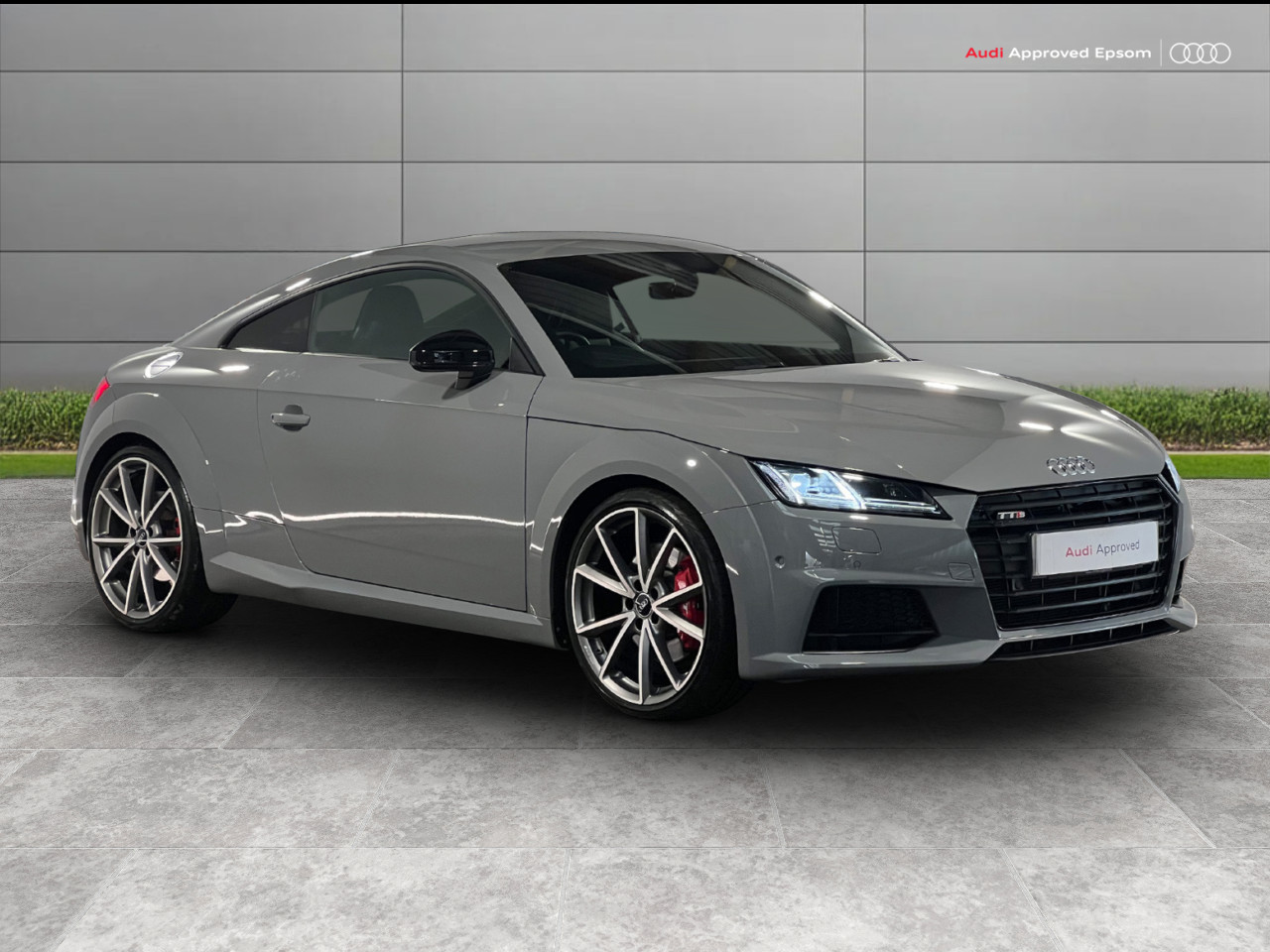 Main listing image - Audi TT S