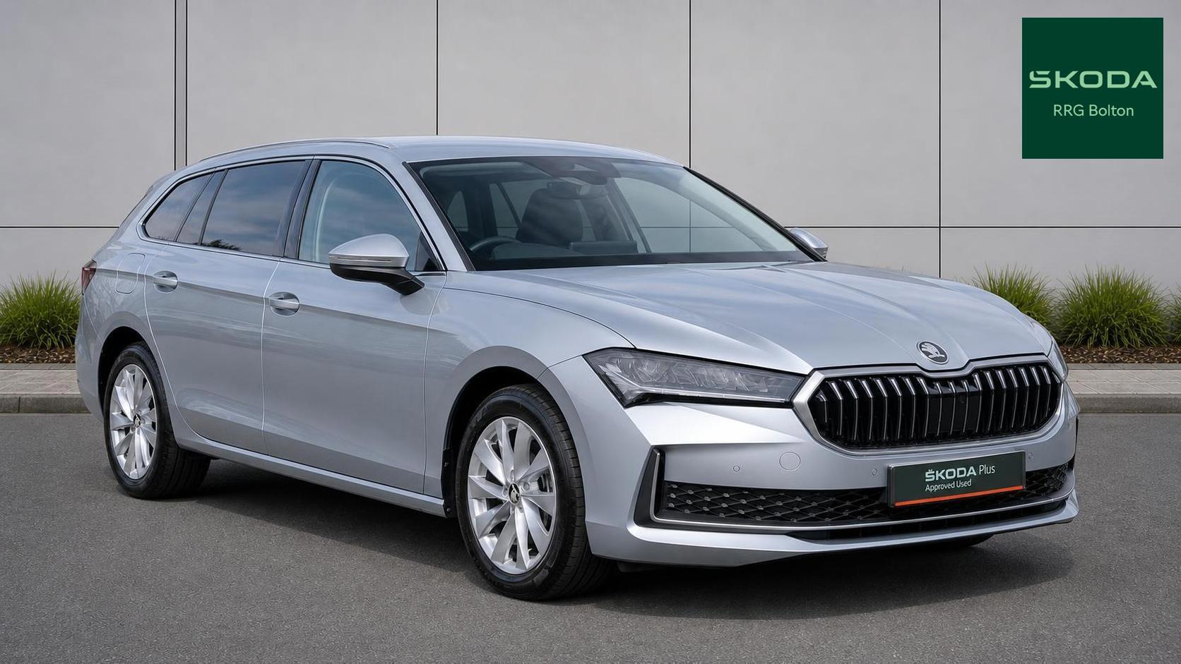Main listing image - Skoda Superb