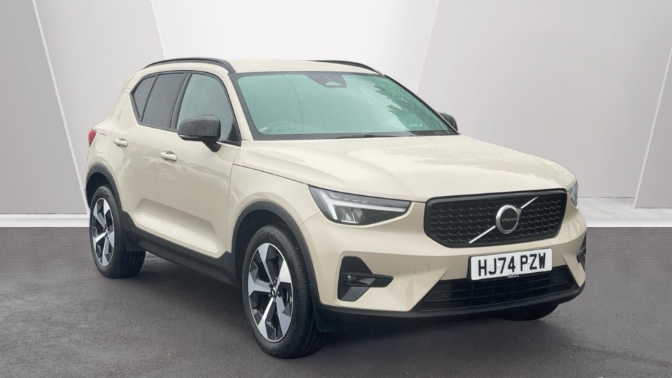 Main listing image - Volvo XC40