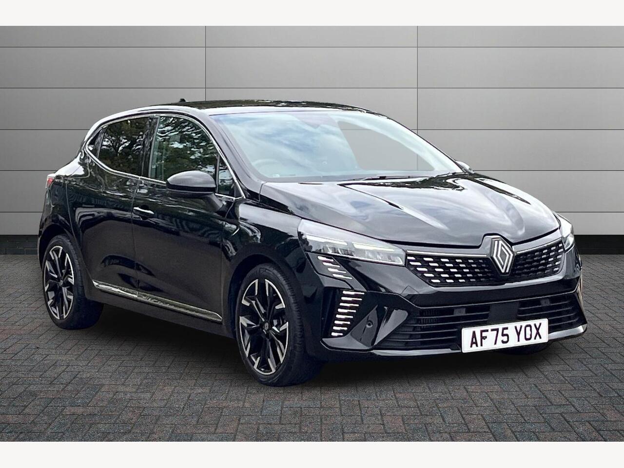 Main listing image - Renault Clio