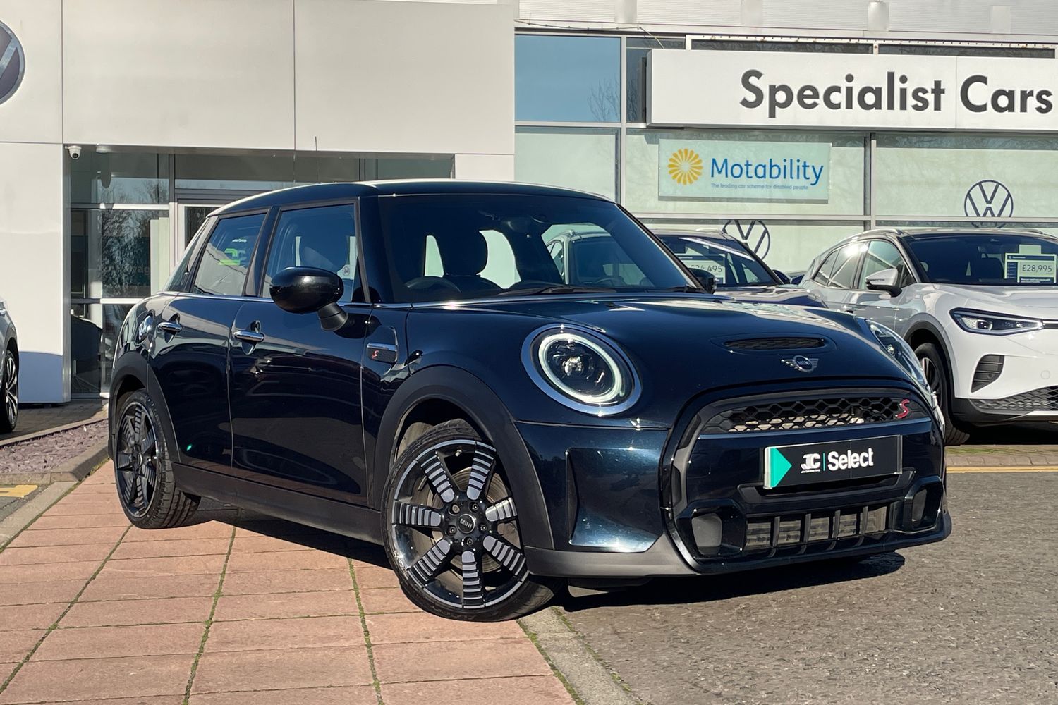 Main listing image - MINI Hatchback 5dr