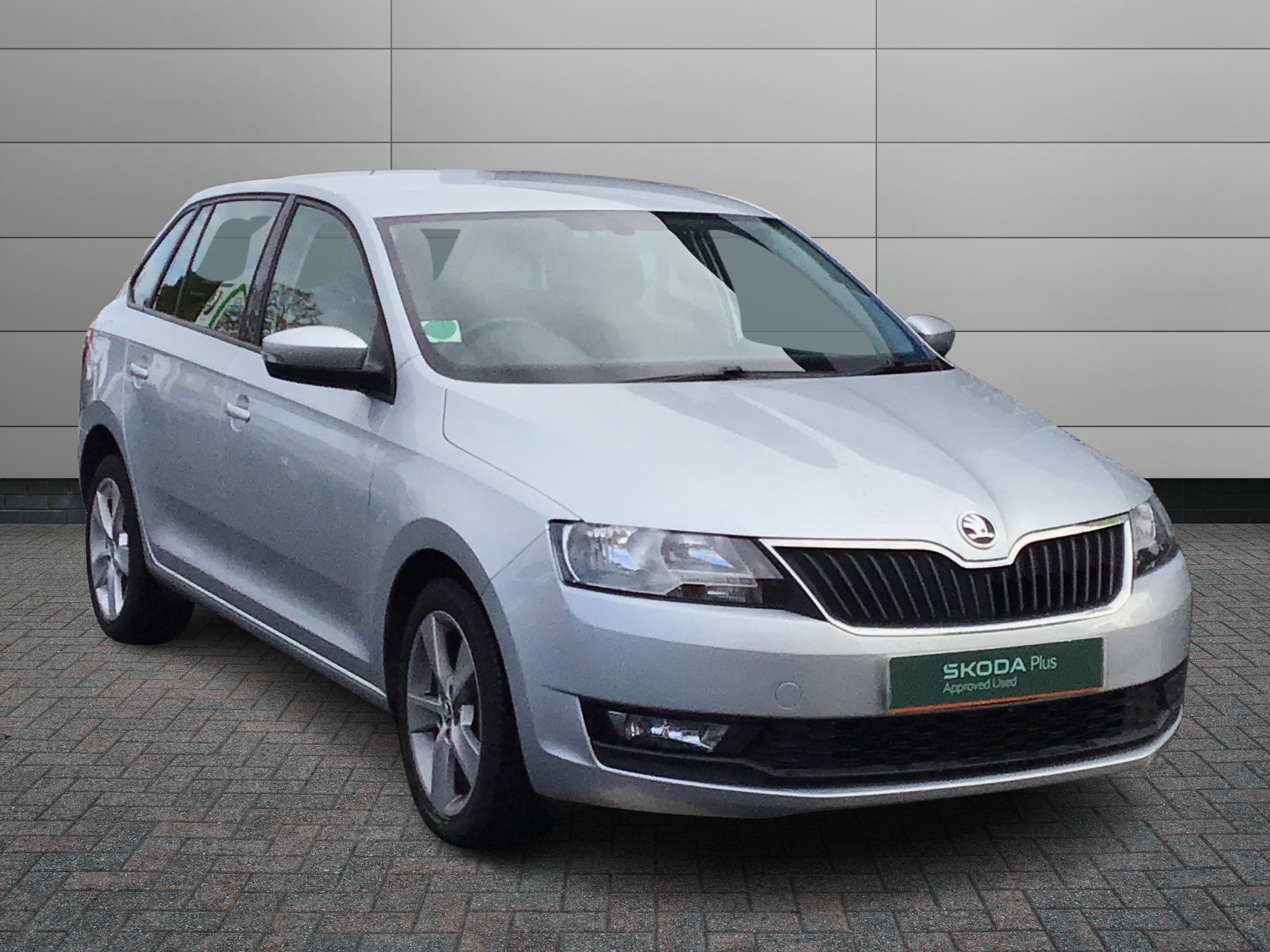 Main listing image - Skoda Rapid Spaceback