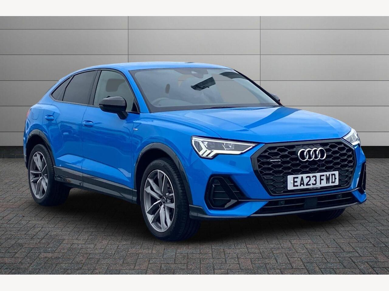 Main listing image - Audi Q3