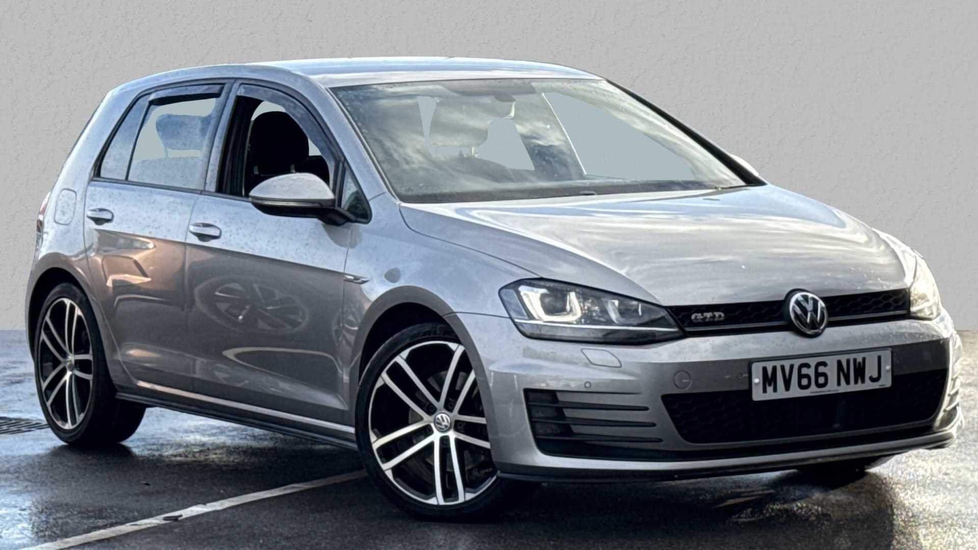 Main listing image - Volkswagen Golf