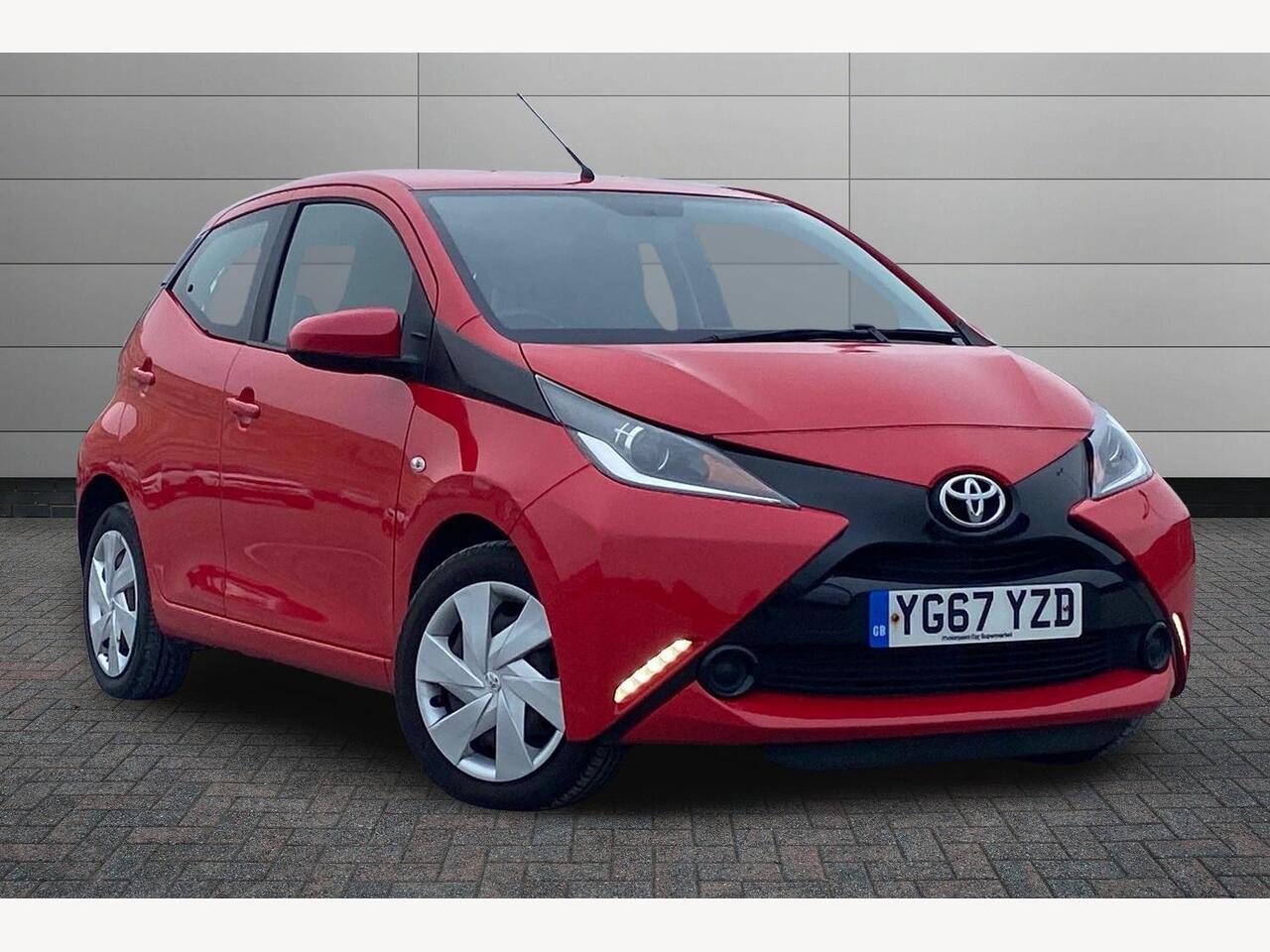 Main listing image - Toyota Aygo