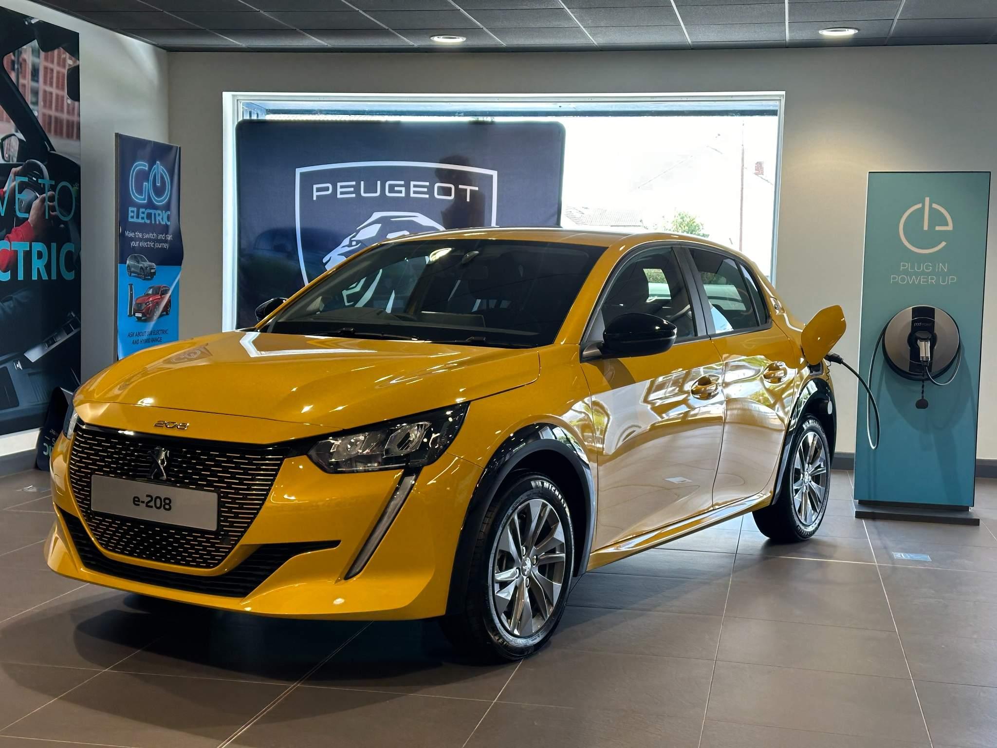 Main listing image - Peugeot e-208