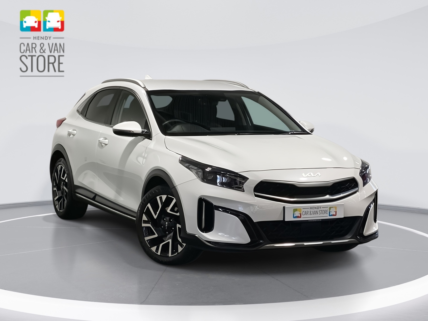 Main listing image - Kia XCeed