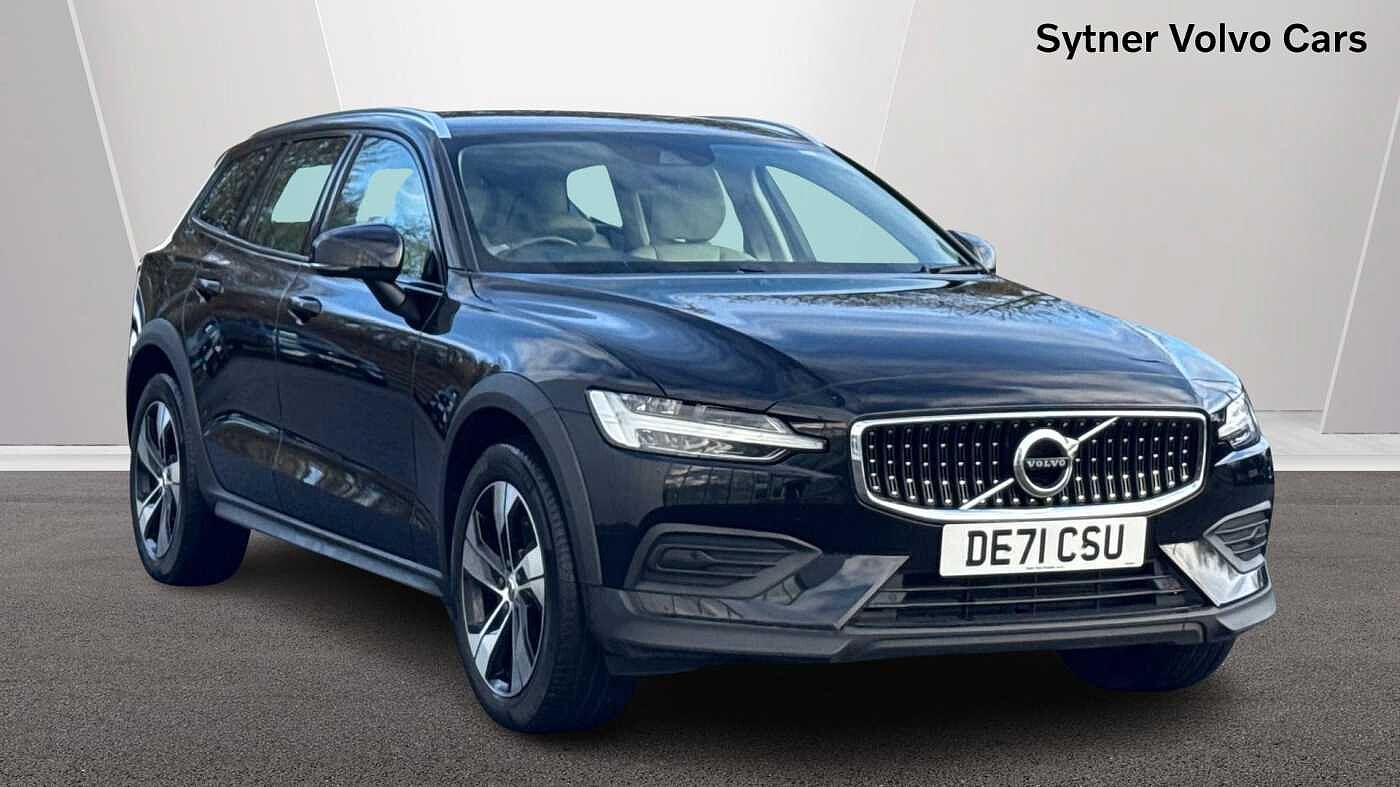 Main listing image - Volvo V60 Cross Country