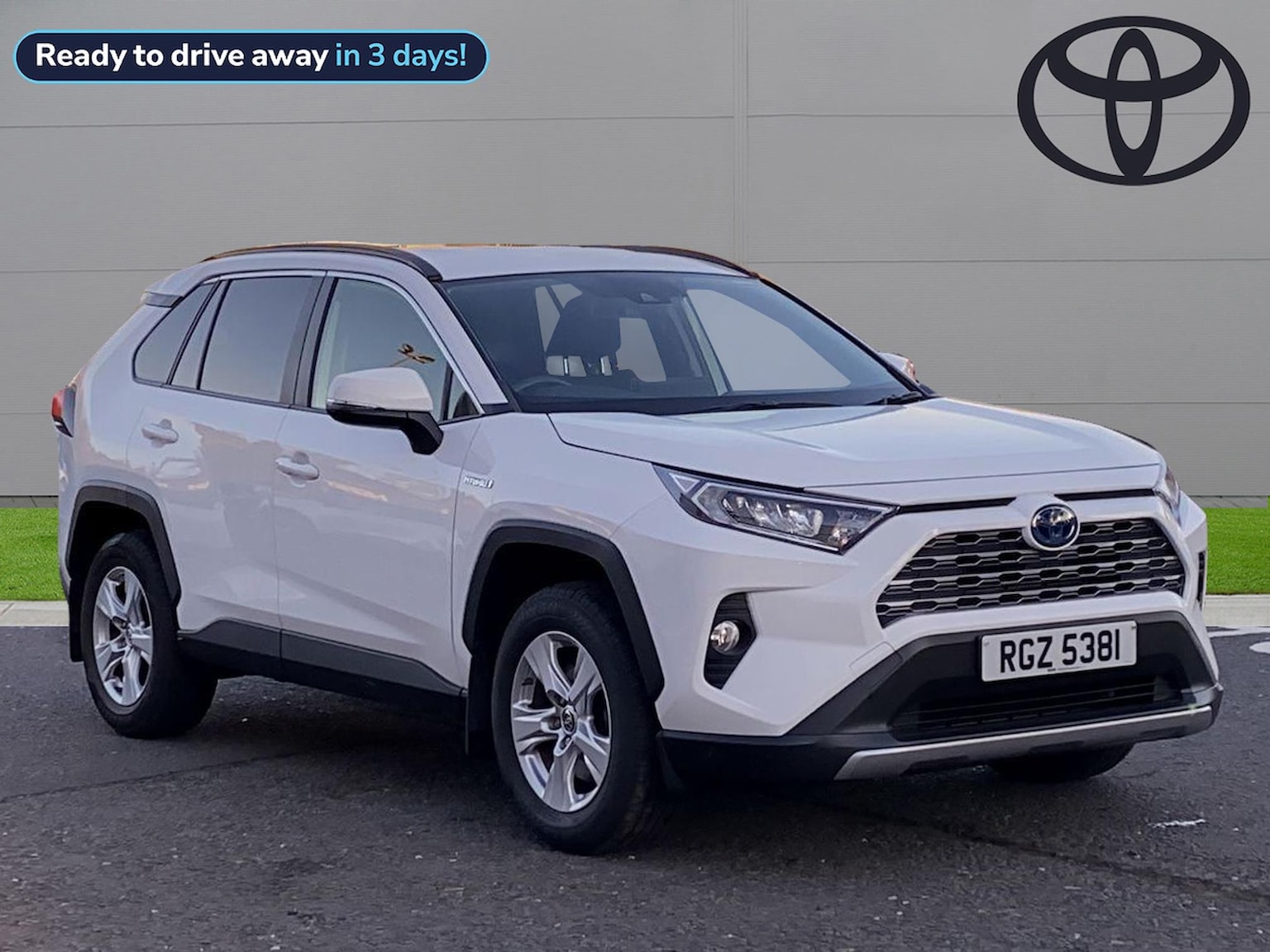 Main listing image - Toyota RAV4