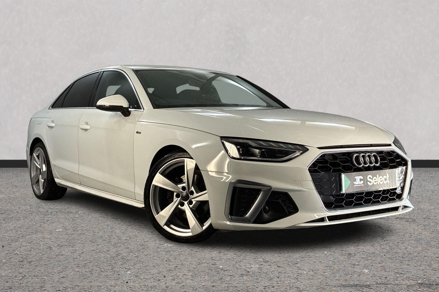 Main listing image - Audi A4