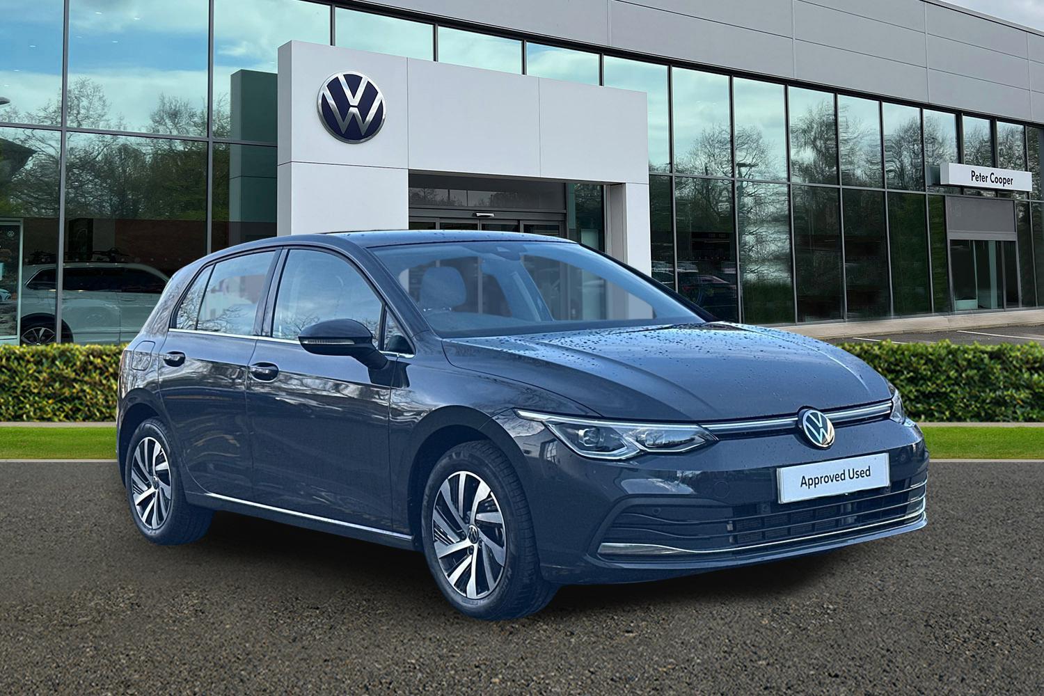 Main listing image - Volkswagen Golf