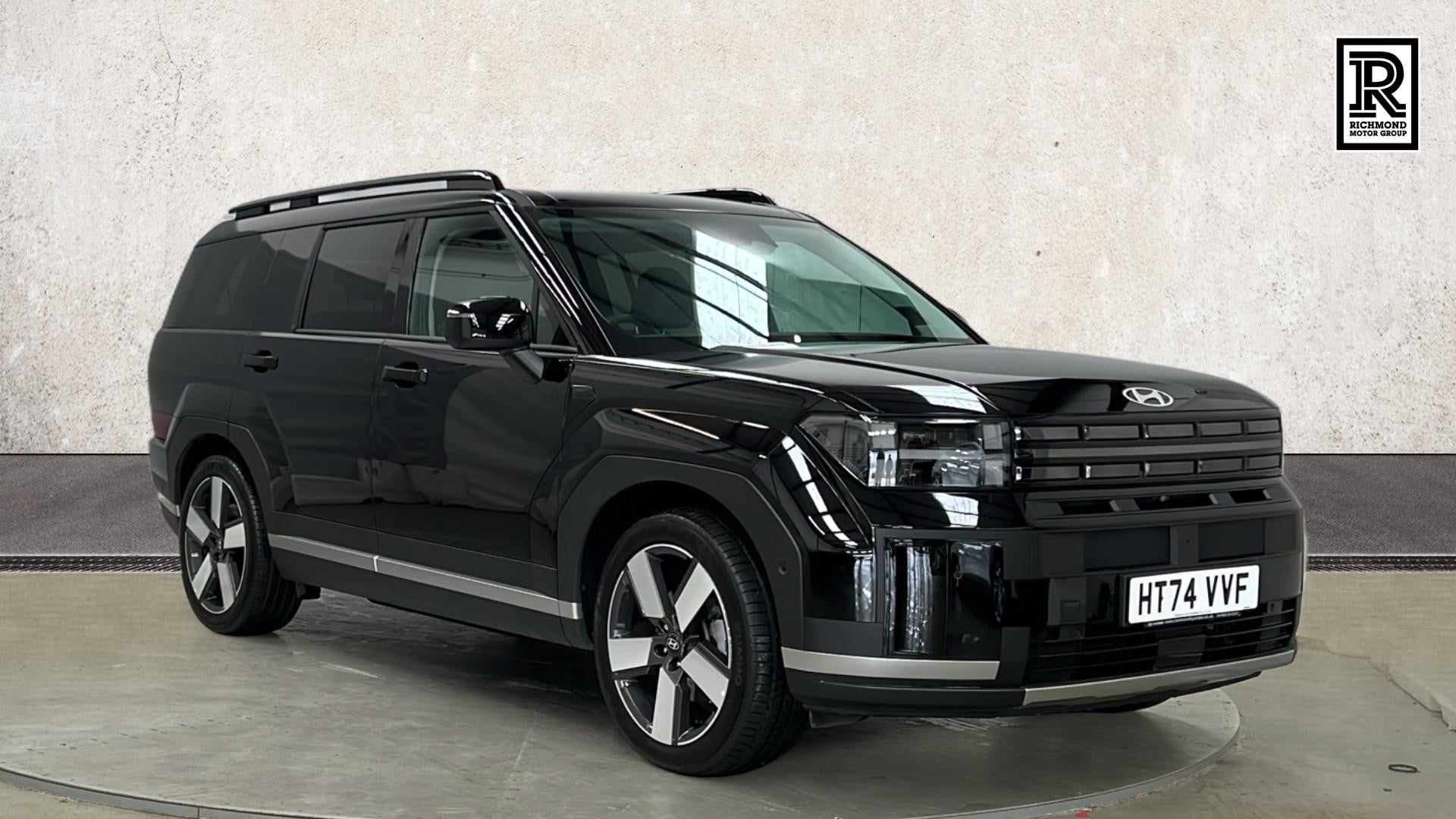 Main listing image - Hyundai Santa Fe