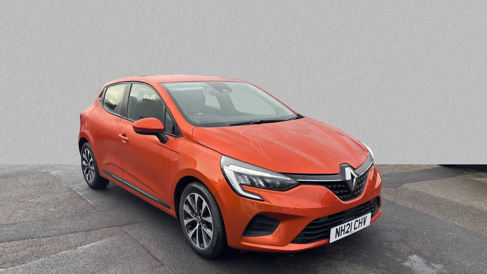 Main listing image - Renault Clio