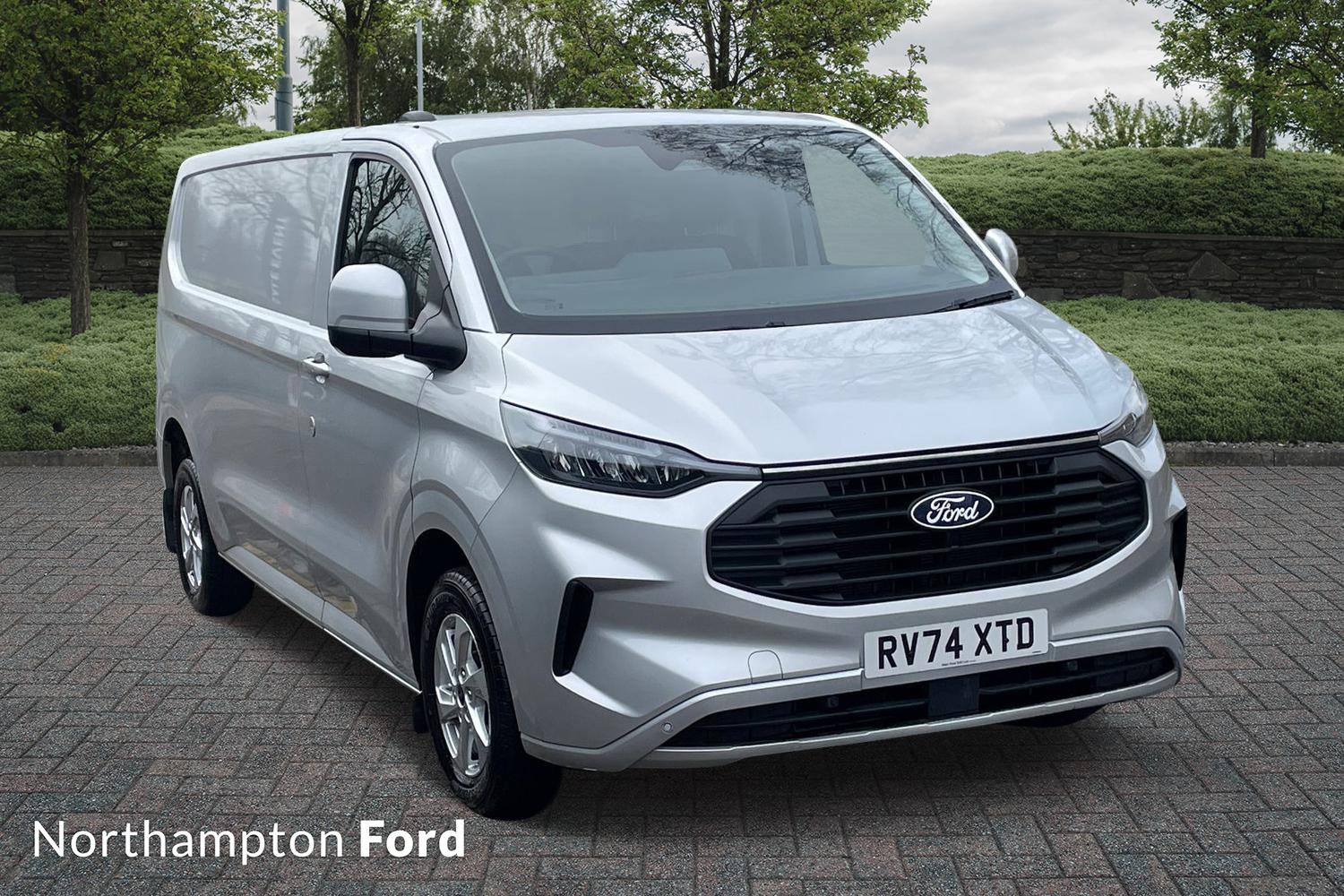 Main listing image - Ford Transit Custom