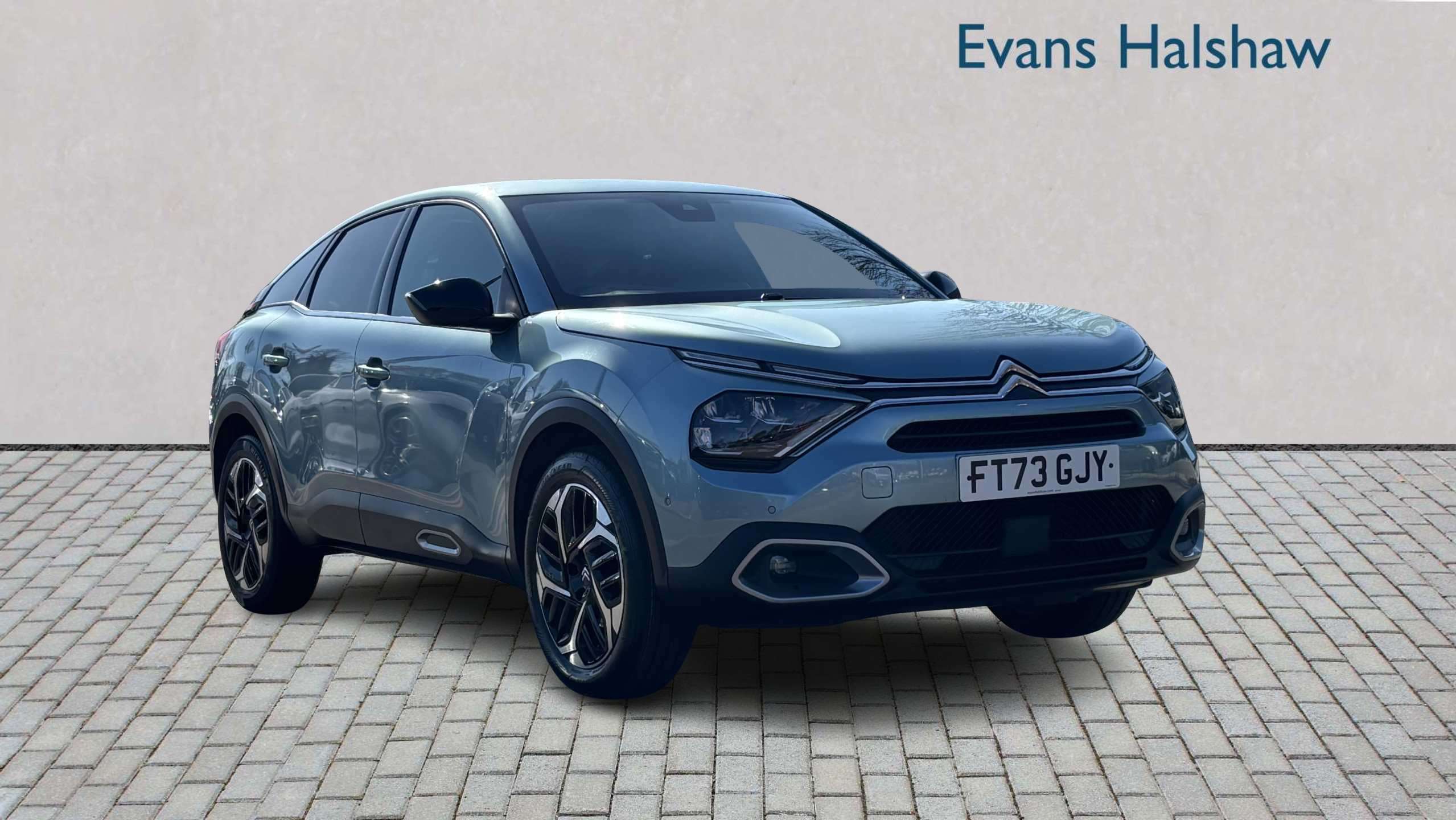 Main listing image - Citroen C4