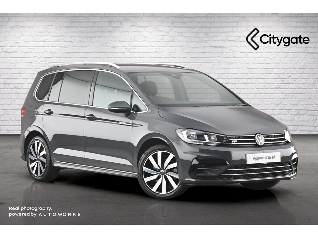 Main listing image - Volkswagen Touran