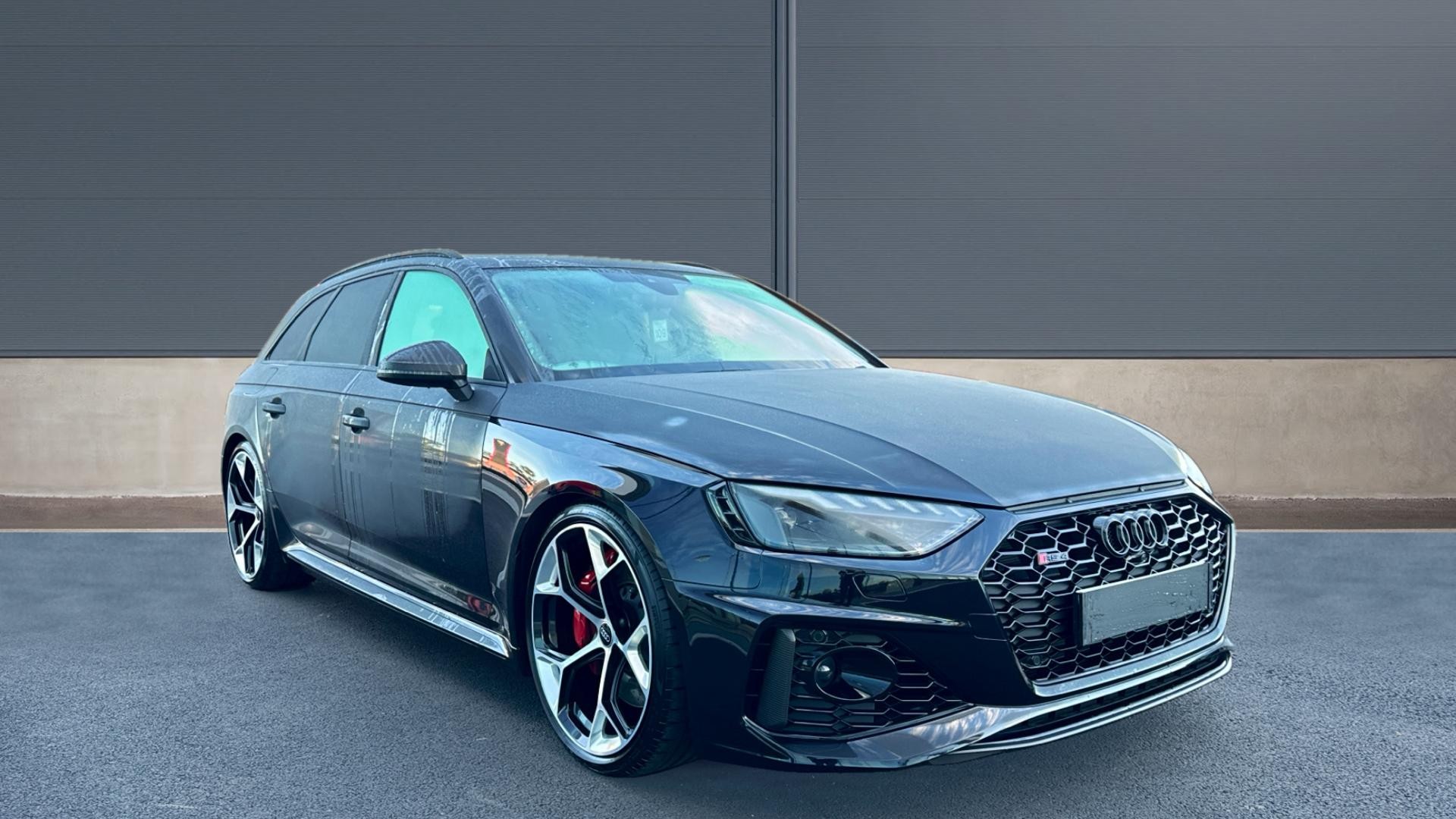 Main listing image - Audi RS4