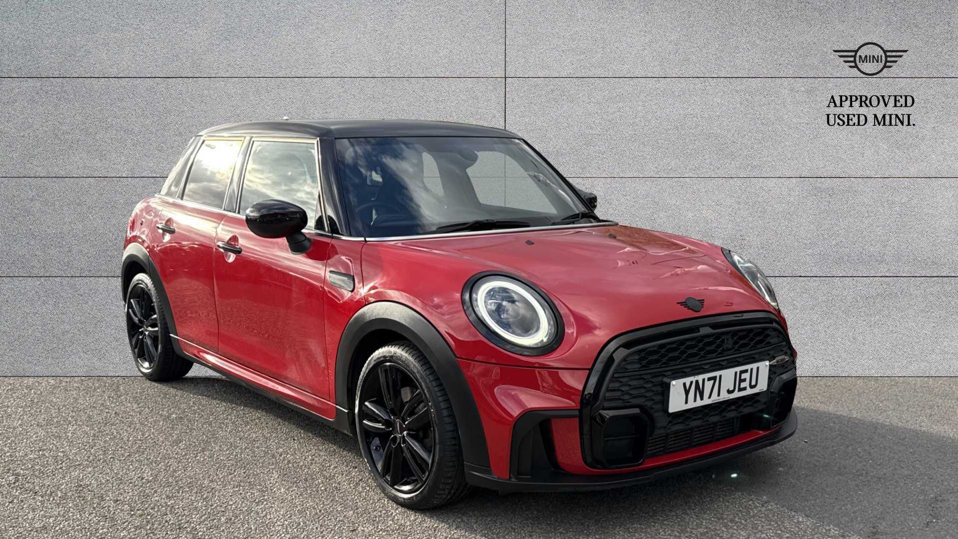 Main listing image - MINI Hatchback 5dr